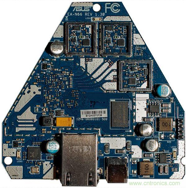 圖2：PCB為藍色的v1.3版本。